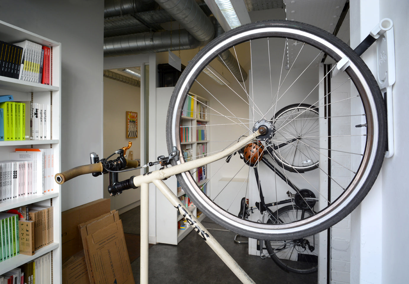 Cycloc Endo Vertical Bicycle Storage Set