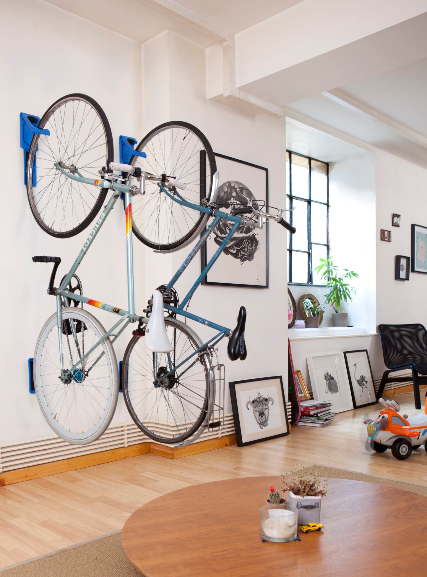 Cycloc Endo Vertical Bicycle Storage Set